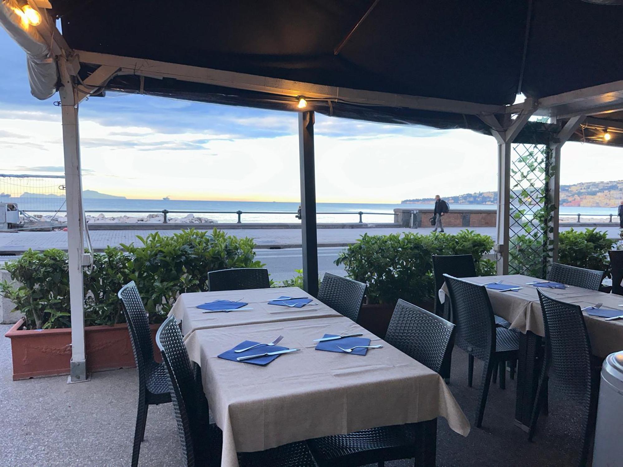 Relais Piazza Vittoria Bed & Breakfast Napoli Ngoại thất bức ảnh